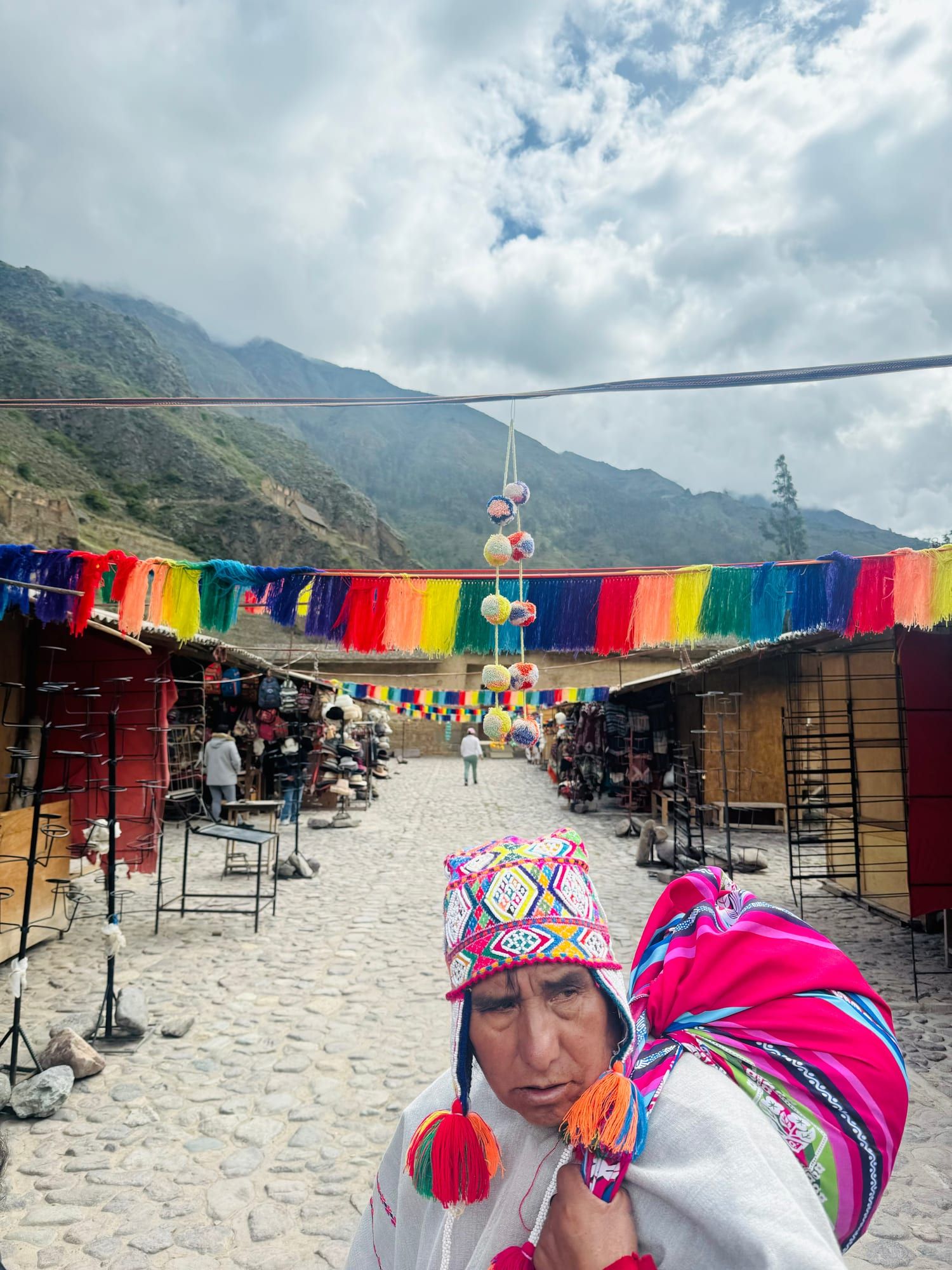 Andean weaving - Q'ero tradition - Shamanic Trekker Path of the Mesa film